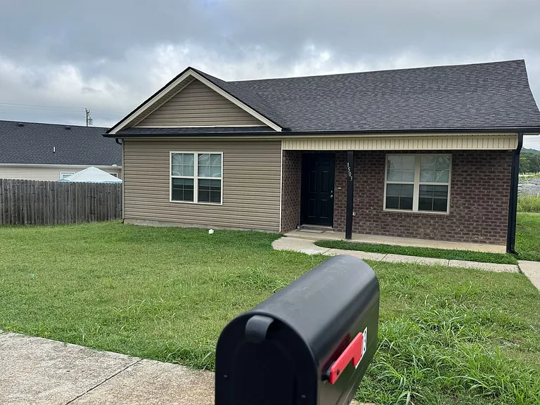 1503 Gambill Wood Dr — Photo 2
