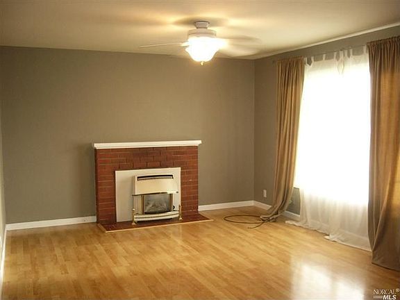 4th image of 409 Cortez Dr