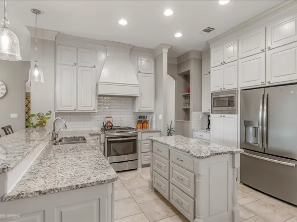 1023 Spanish Moss Cir, Bossier City, LA 71111