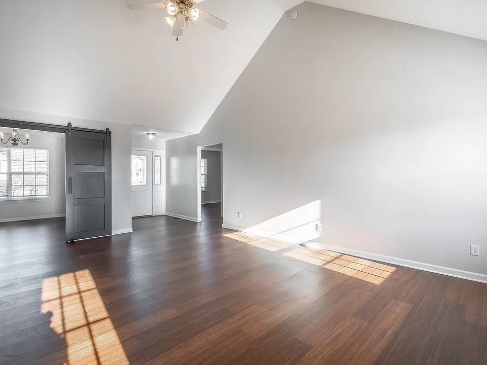 6449 Veronica Dr