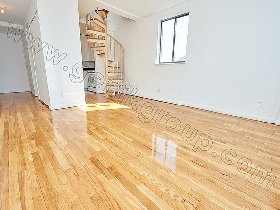 2nd image of 259 Elizabeth St #7D