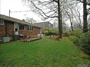 77 Irma Ave, Port Washington, NY 11050