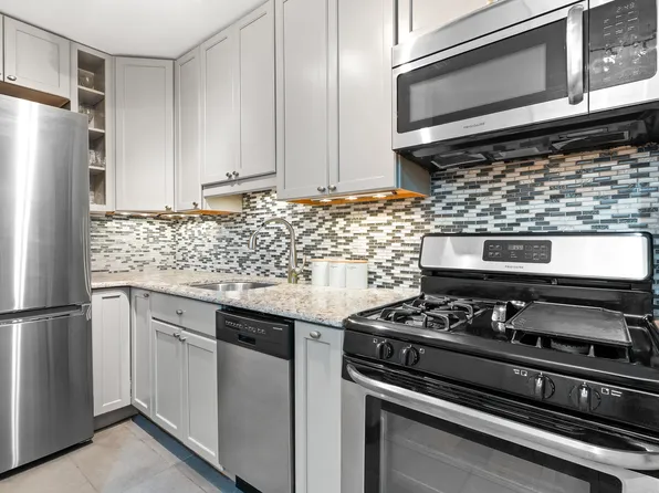 139 East 33rd Street image 1 of 6