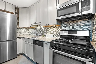 139 East 33rd Street, #7L