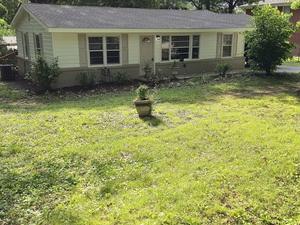 50 Woodland St