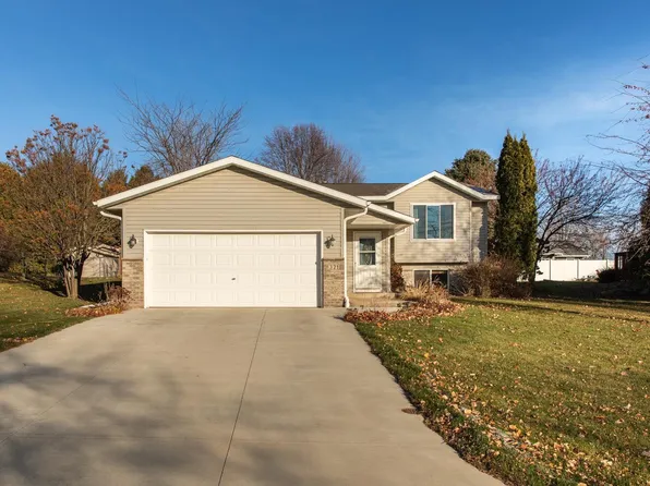 321 9th St NW, Byron, MN 55920