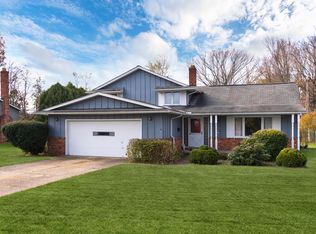 2250 Radcliffe Dr, Westlake, OH 44145