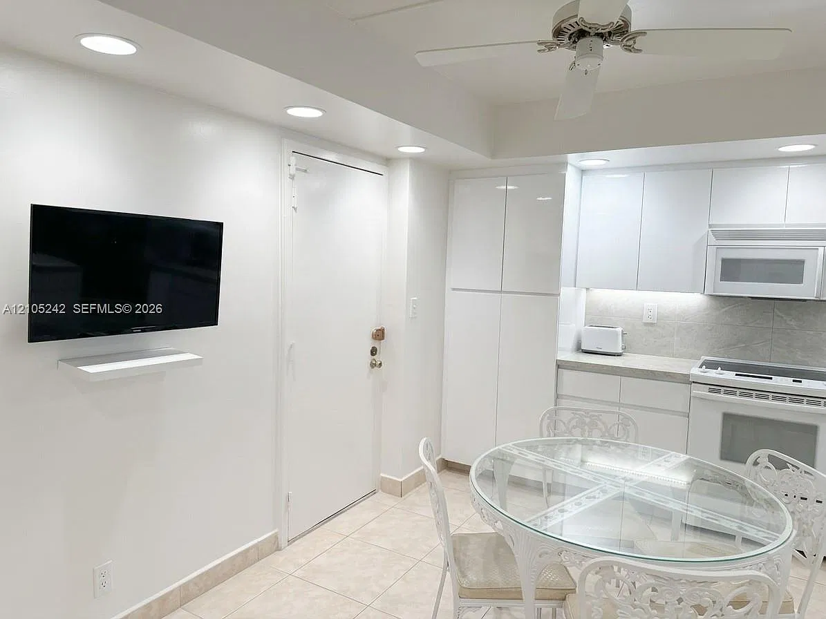 Olympus Condo Phase — Photo 3