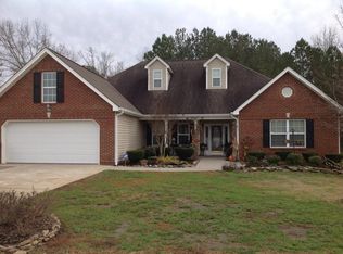 137 Gem Dr, Rossville, GA 30741