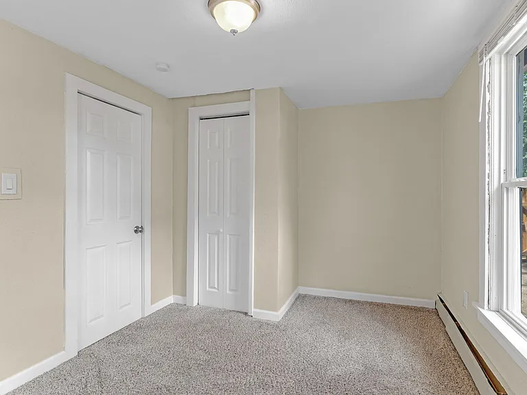 926 N Corona St — Photo 9