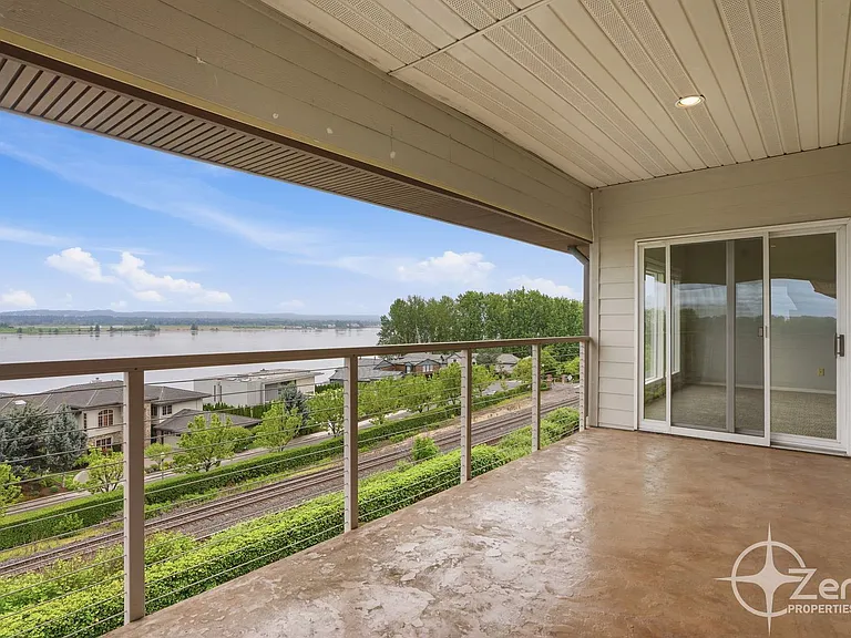 6903 SE Riverside Dr #3 — Photo 4
