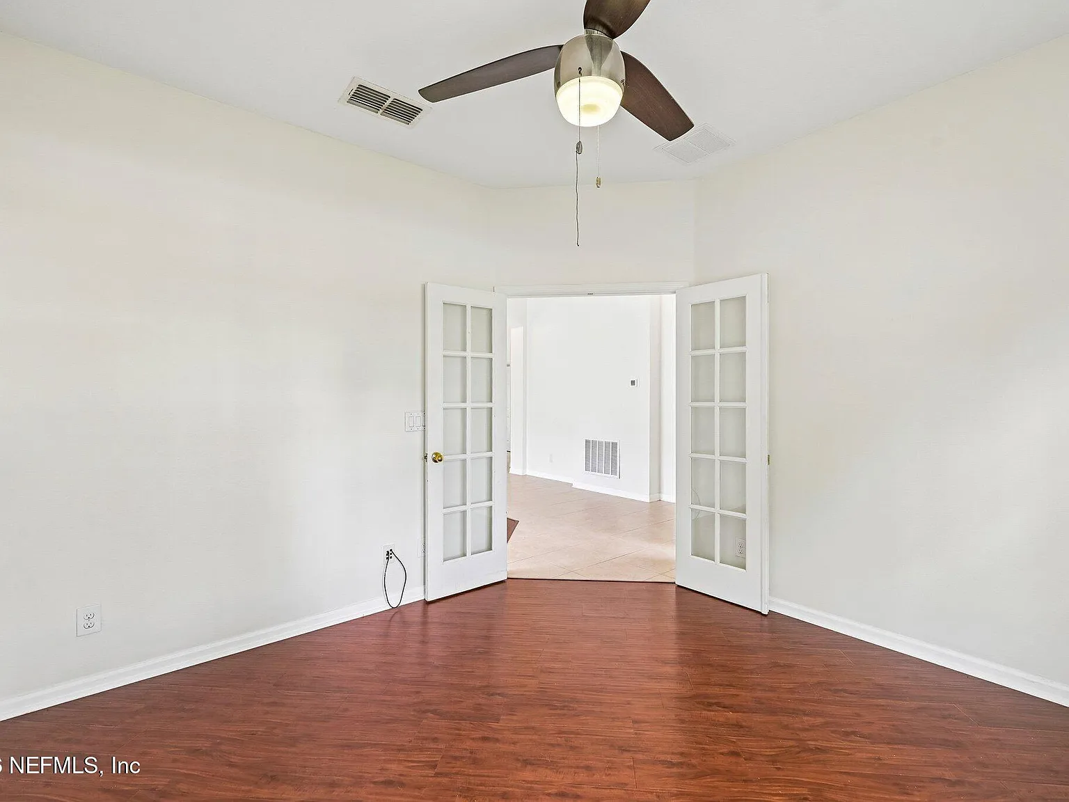 4 bed, 3.0 bath, 2490 sqft, $4,200 — Photo 4