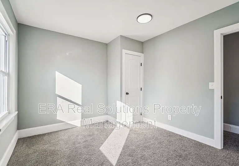 105 Rodgers Ave — Photo 33