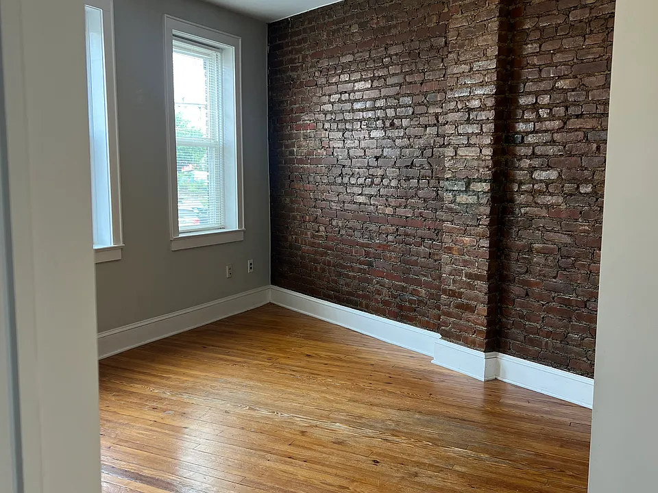 107 Pine St #2
