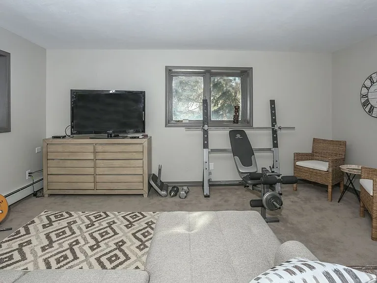 1 Mount Royal Dr — Photo 15