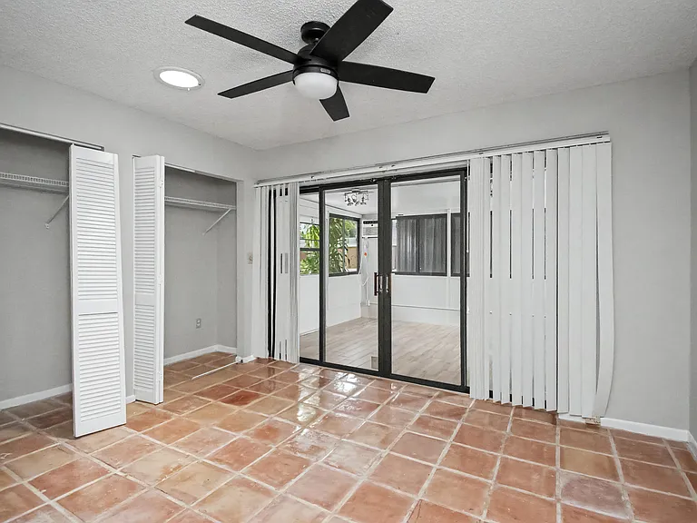 7407 Silver Woods Ct — Photo 22