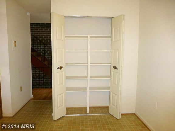 Kitchen pantry