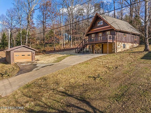 2nd image of 729 Dogwood Dr
