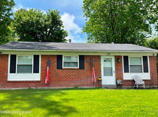 127 Ledgewood Ct, Louisville, KY 40229