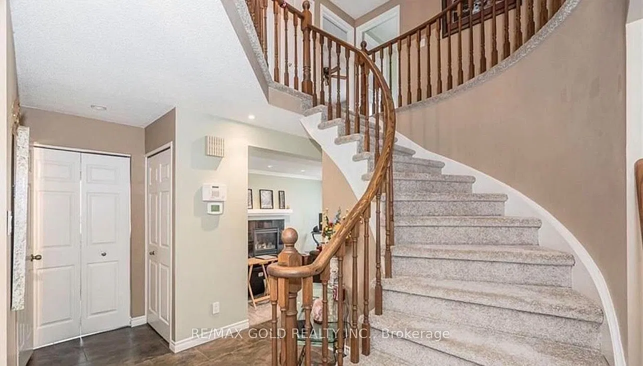 5 bed, $3,600 — Photo 2
