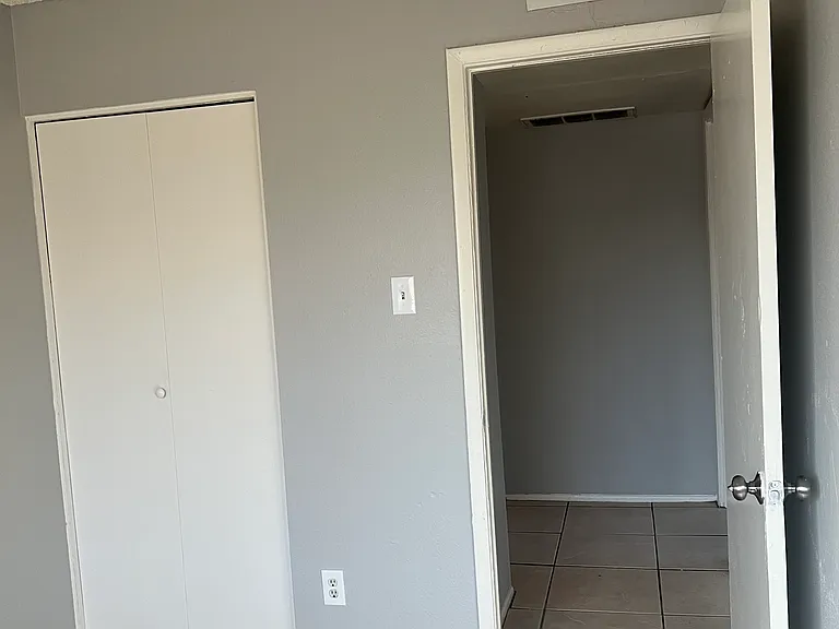 4003 W Reade Ave #1 — Photo 18