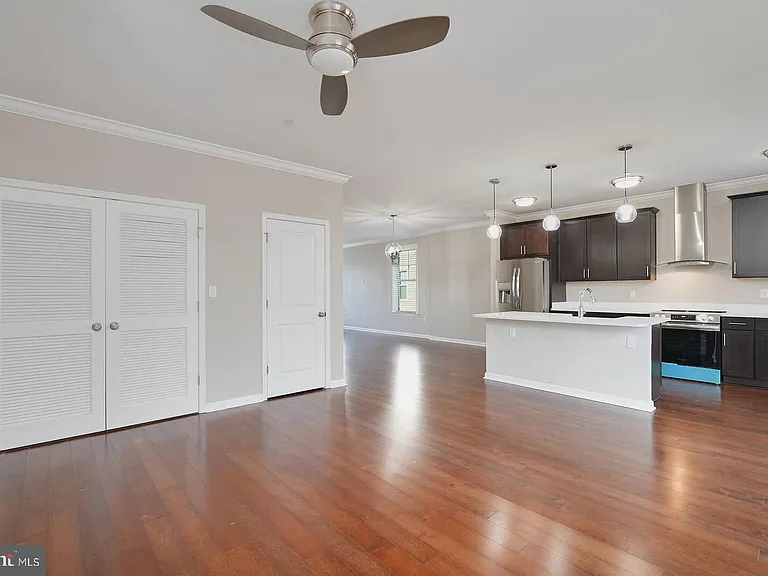 412 Woodcrest Dr SE #412B — Photo 17