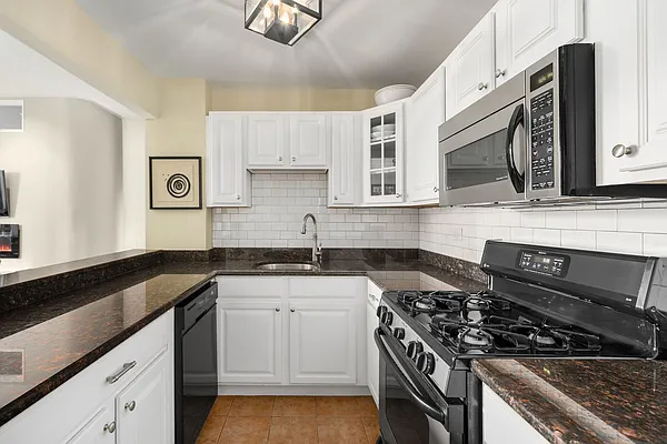 Sold by Compass | media 10