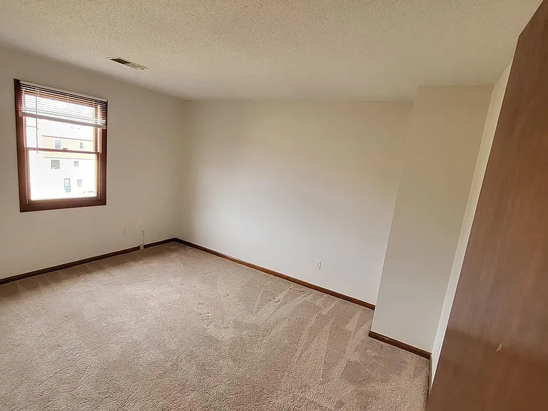 84 Village Ln — Photo 8