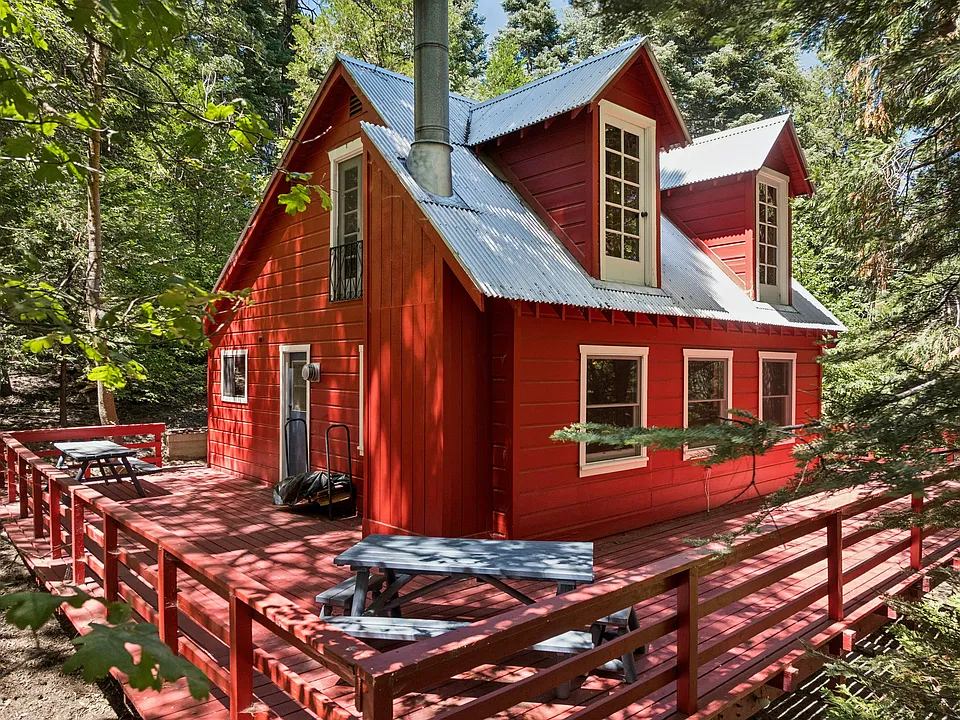 672 Dogwood Canyon Rd