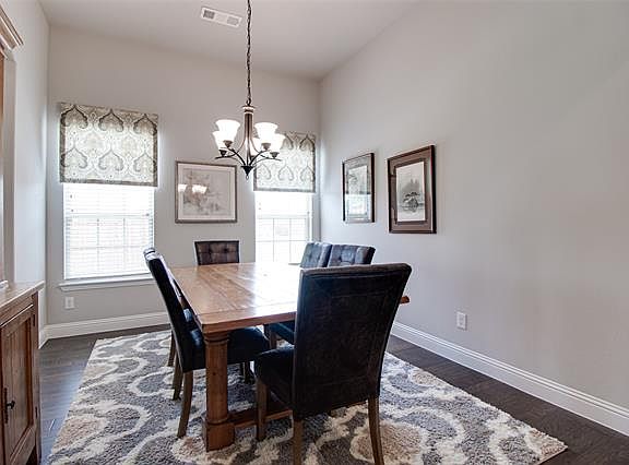 3rd image of 277 Shallow Brook Dr
