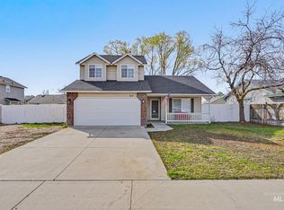 417 S Valley Dr, Nampa, ID 83686