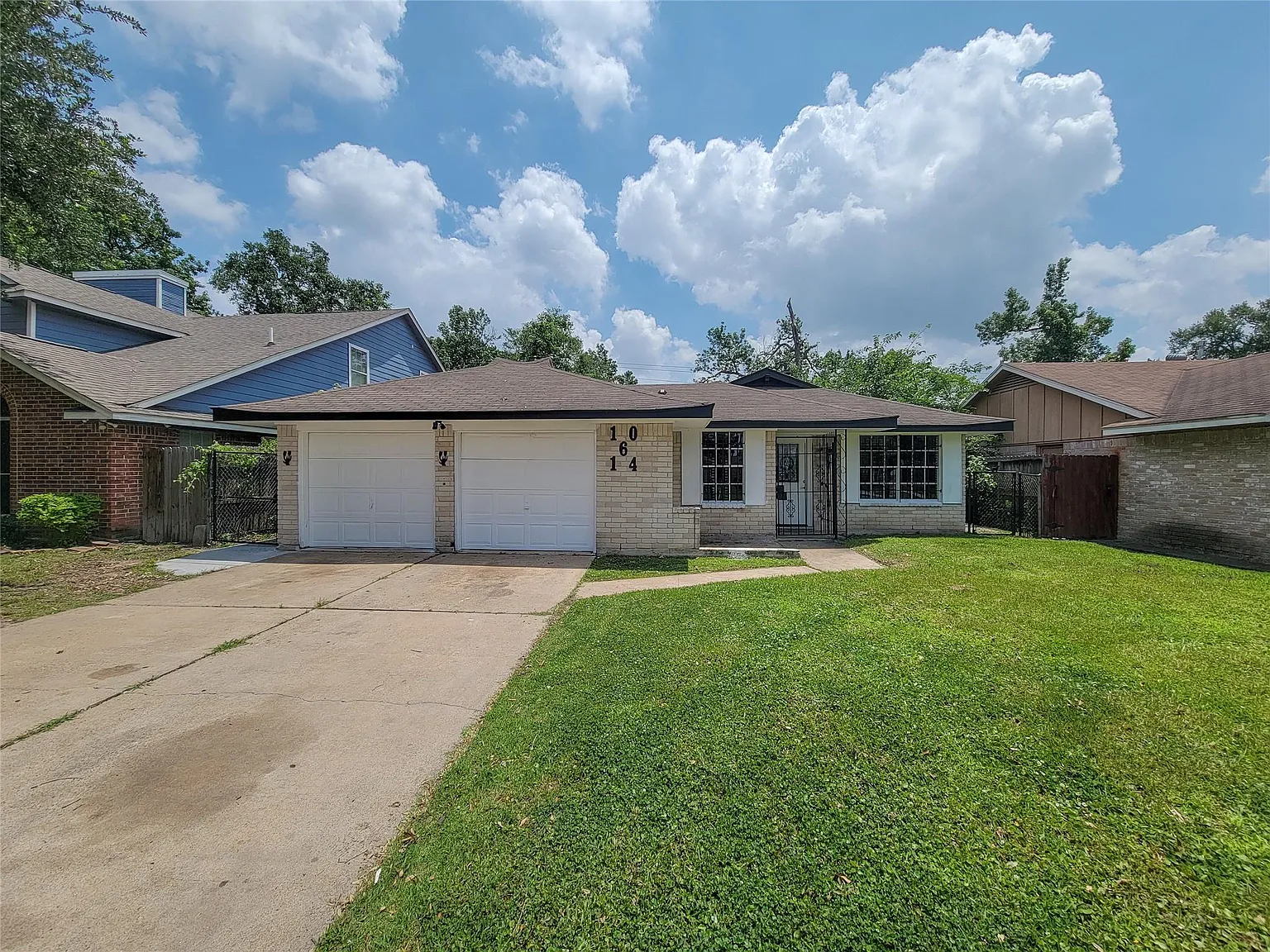 3 bed, 1.5 bath, 819 sqft, $1,700 — Photo 2
