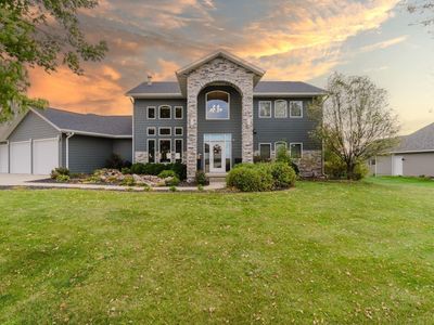 2490 5th Ave SE, Le Mars, IA, 51031