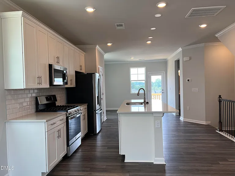 642 Gimari Dr — Photo 21