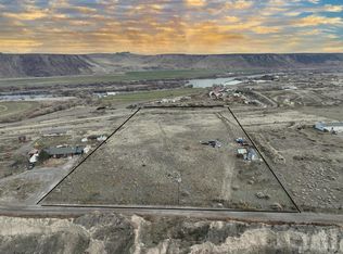 9494 Sleepy Hollow Dr, Melba, ID 83641