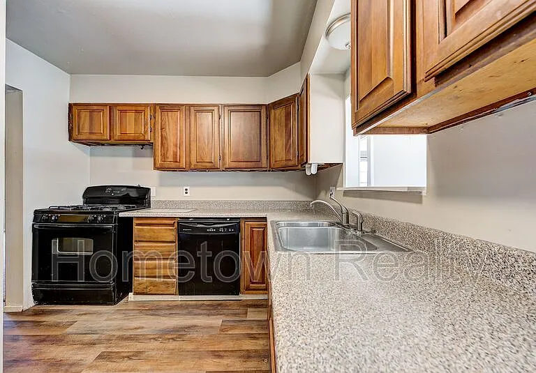 7105 NW 43rd St — Photo 7