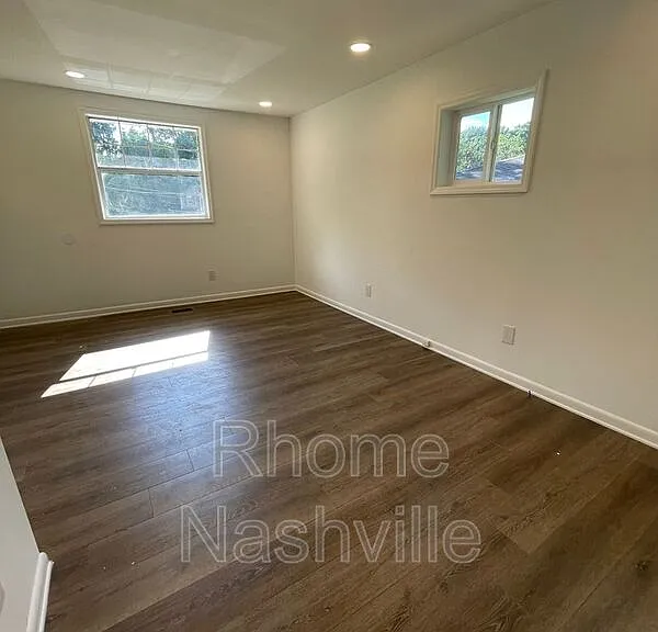 916 Algonquin Ct — Photo 5