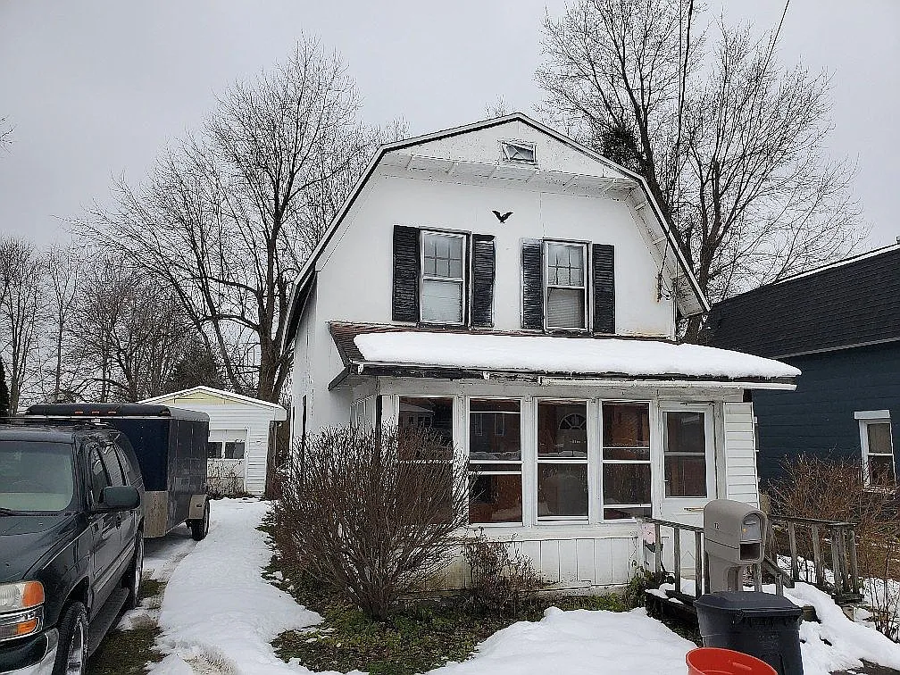 12 Hunter Ave photo 1