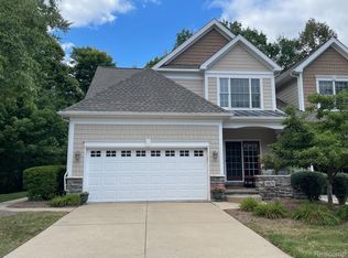 49676 Timber Trl, Novi, MI 48374