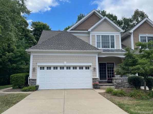 49676 Timber Trl, Novi, MI 48374