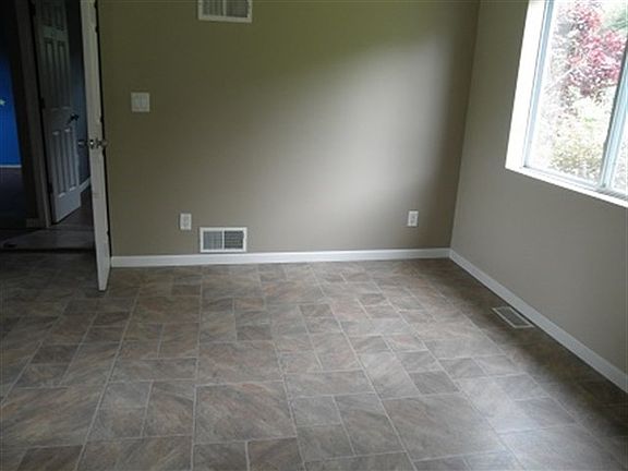 3rd image of 760 Opal St