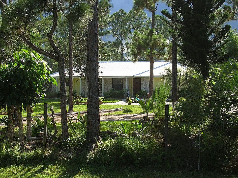 Front View of house from the road.