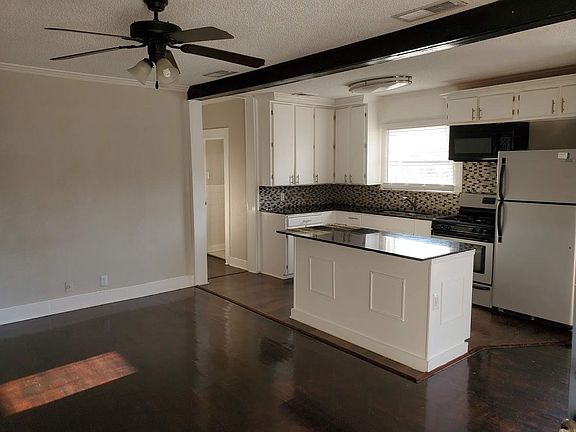 Living Room/ Kitchen