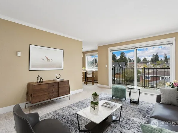 939 N 101st Street #302, Seattle, WA 98133