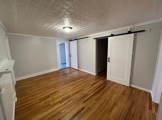 201 4th St APT 2, Troy, NY 12180