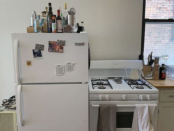 5th image of 304 Meserole St APT 2D