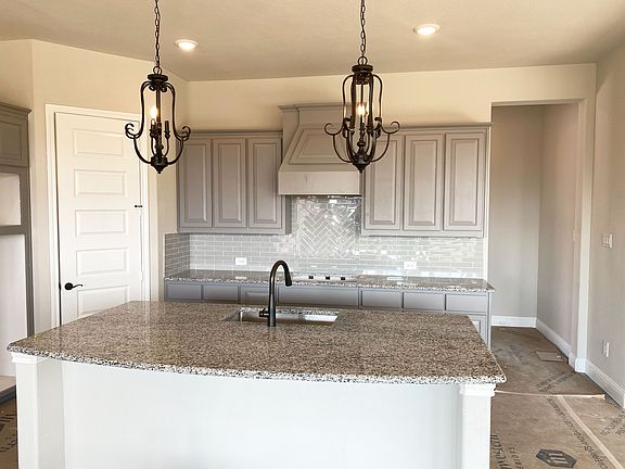 4th image of 5701 Park Dr