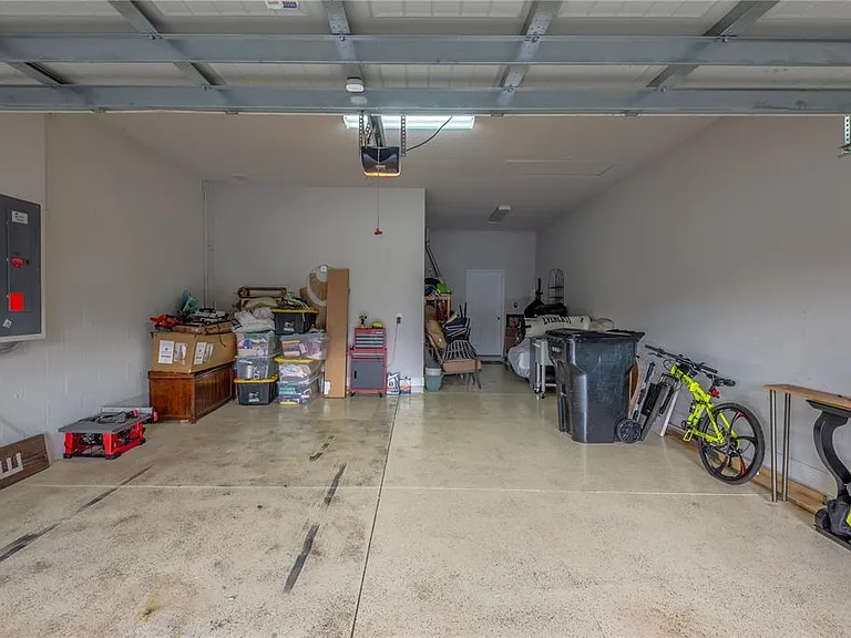 16459 Courtyard Loop — Photo 38