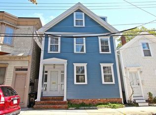 21 3rd St, Newport, RI 02840