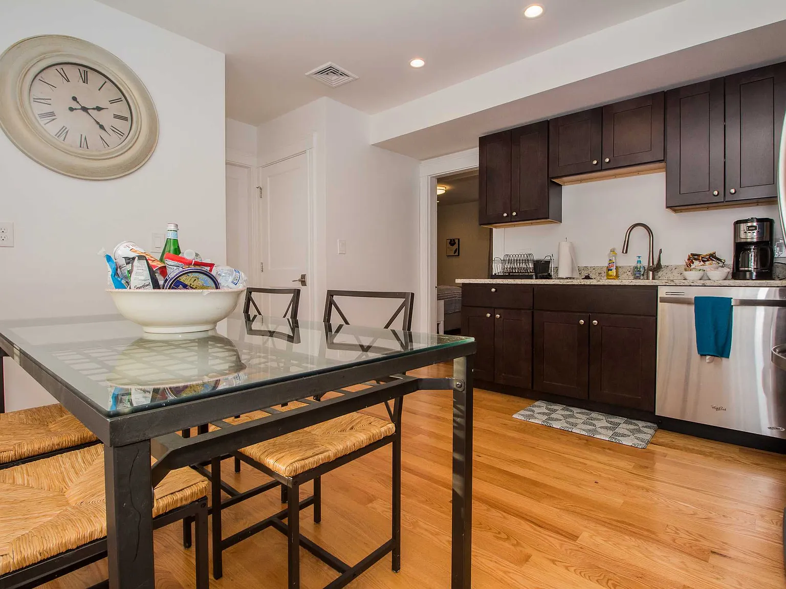 5 bed, $6,500 — Photo 4